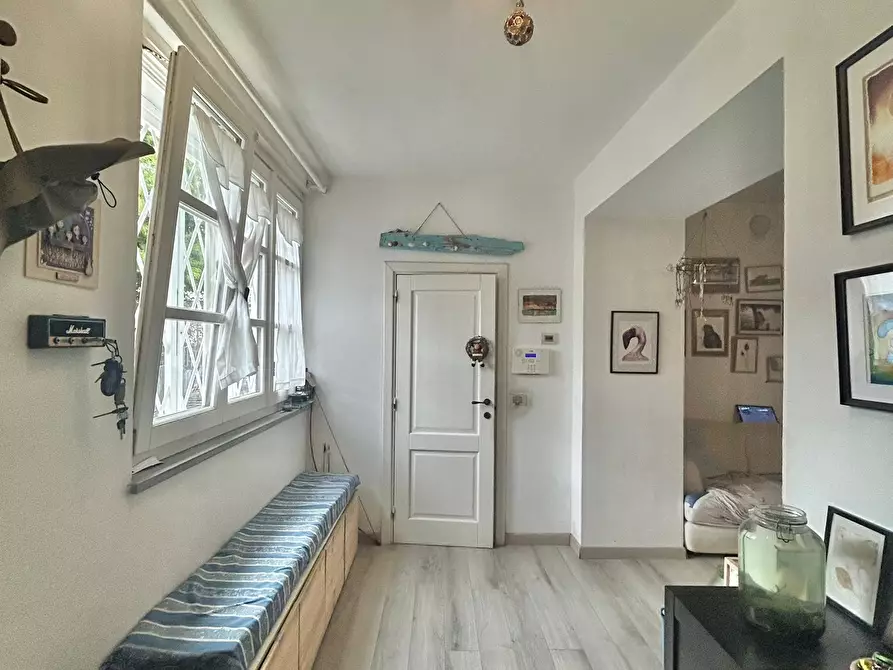 Immagine 17 di Porzione di casa in vendita  a Sarzana