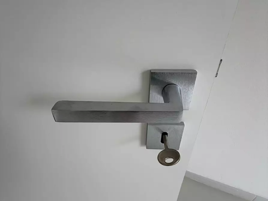 Immagine 5 di Bilocale in vendita  a Sarzana