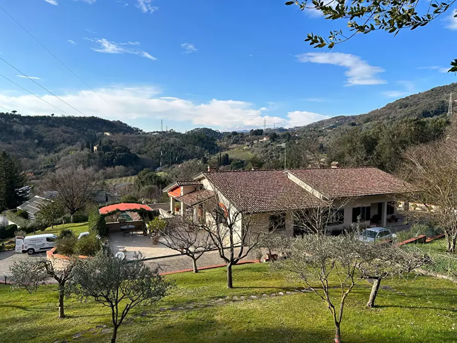 Immagine 8 di Casa bifamiliare in vendita  a Sarzana