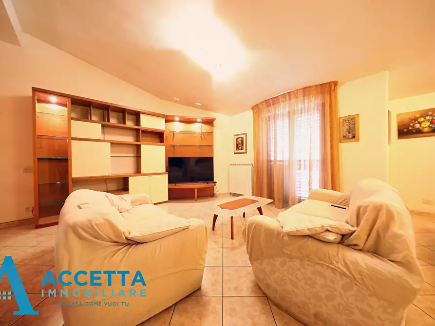 Immagine 19 di Trilocale in vendita  in Via Sciabelle 11 a Taranto