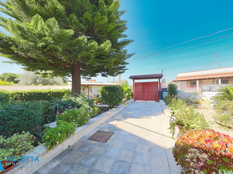 Immagine 2 di Villa in vendita  in Via Torpediniere a Taranto