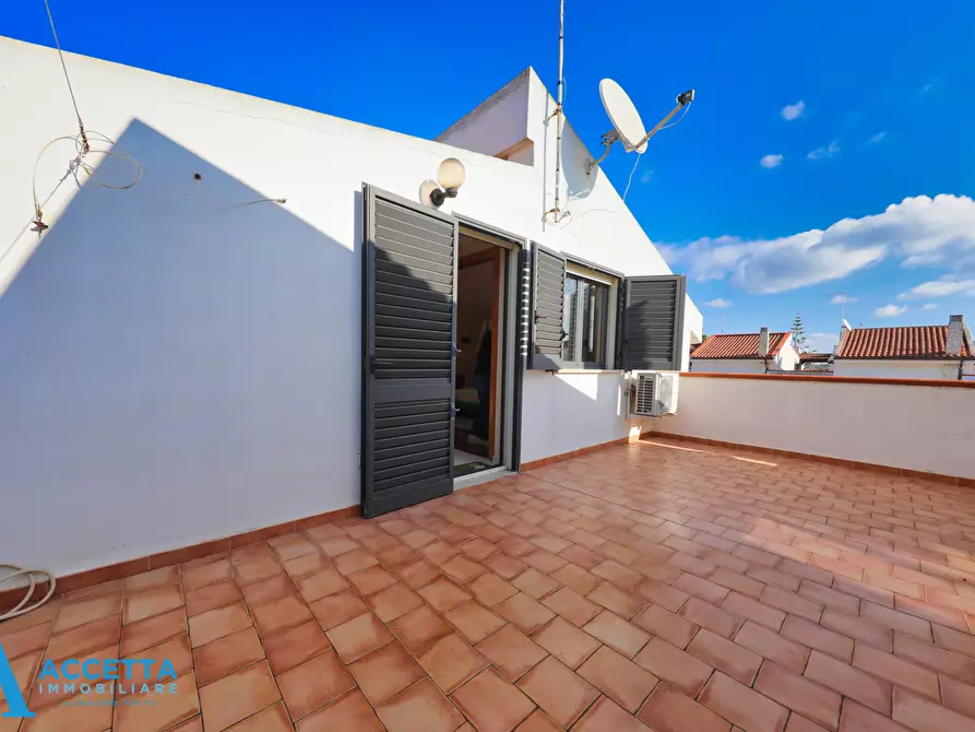 Immagine 24 di Villa in vendita  in Via Cantoni 20 a Taranto