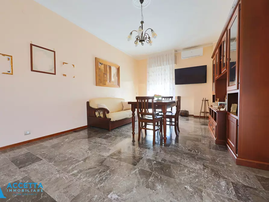 Immagine 14 di Trilocale in vendita  in Via Cesare Pascarella 6 a Taranto