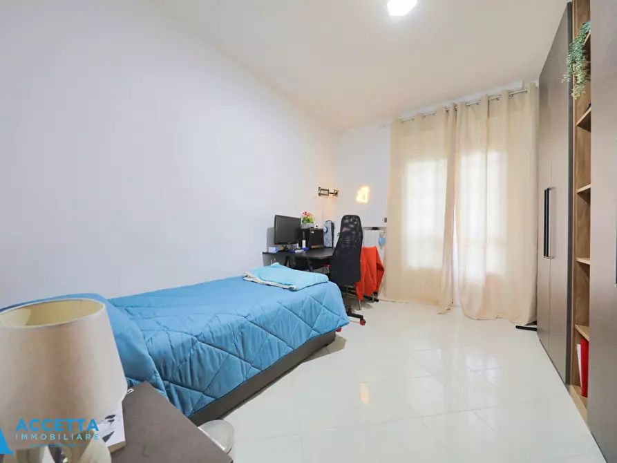 Immagine 16 di Quadrilocale in vendita  in Via Giovanni Borraccino 8 a Taranto