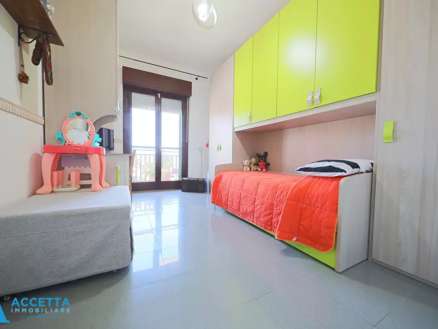 Immagine 14 di Trilocale in vendita  in Via Roma 44 a San Giorgio Ionico