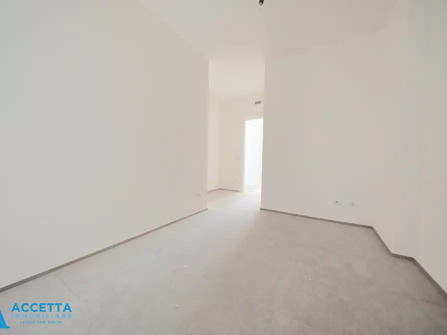 Immagine 20 di Quadrilocale in vendita  in Via Criscuolo 1 a Taranto