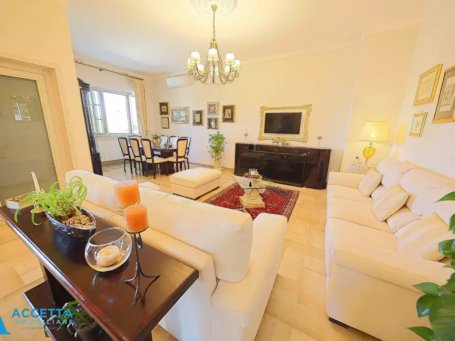 Immagine 10 di Villa in vendita  in Via Fior d'Agave 10 a Taranto