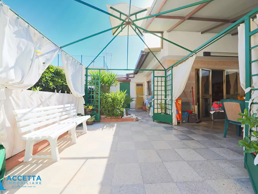 Immagine 28 di Villa in vendita  in Via Torpediniere a Taranto