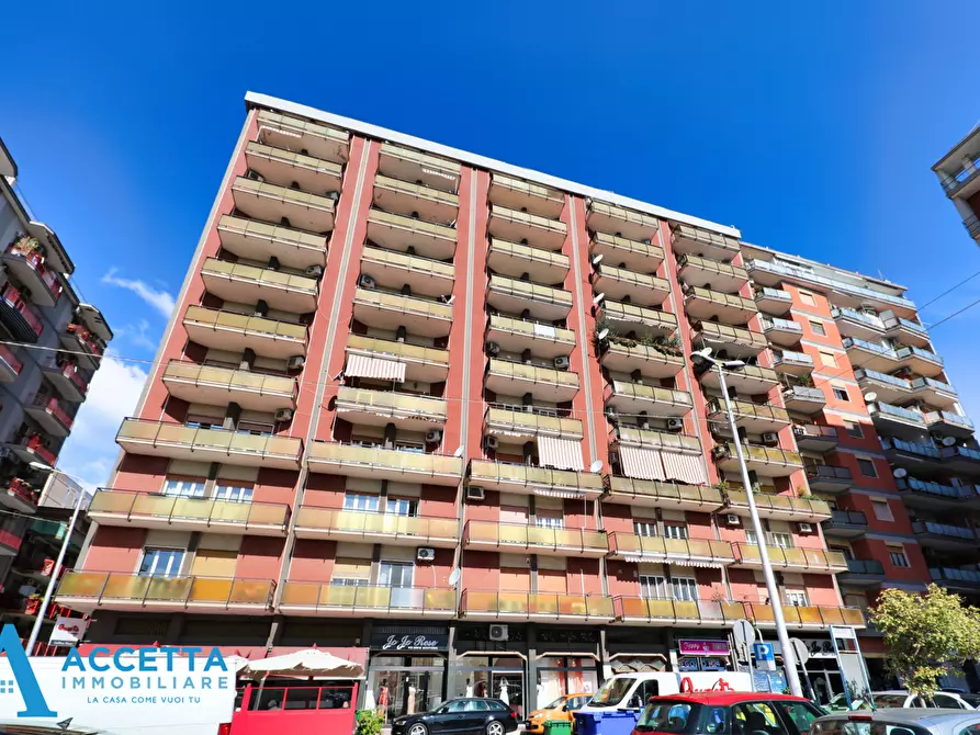 Immagine 22 di Quadrilocale in vendita  in Piazza Pio X 42 a Taranto