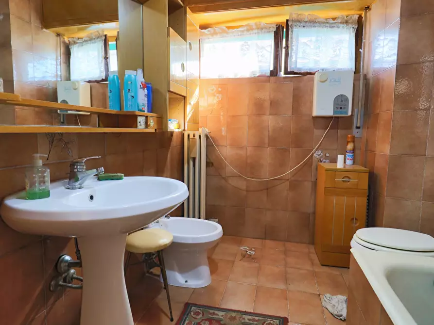 Immagine 23 di Quadrilocale in vendita  in Via della Croce 2 a Taranto