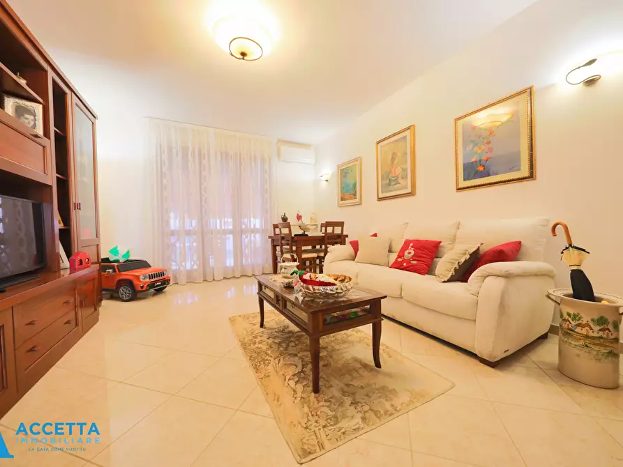 Immagine 3 di Quadrilocale in vendita  in Via Salinella 5 a Taranto