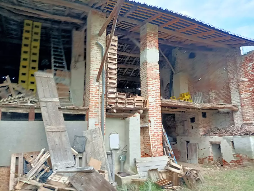 Immagine 30 di Rustico / casale in vendita  in Via Felice Cavallotti a Pieve Porto Morone