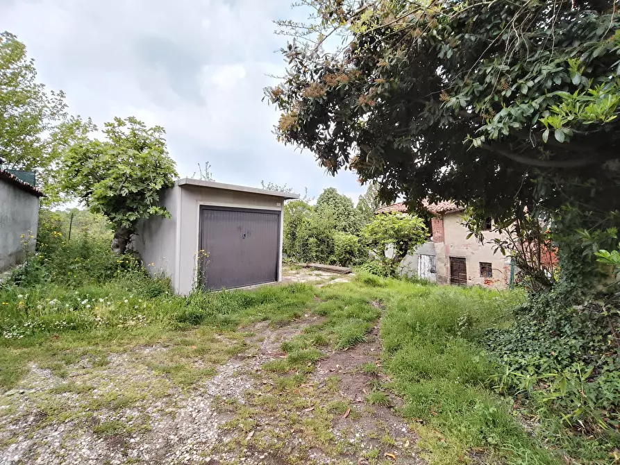 Immagine 19 di Porzione di casa in vendita  in Via Guglielmo Marconi a Ziano Piacentino