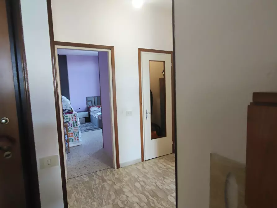 Immagine 8 di Trilocale in vendita  in Via Roma a Pieve Porto Morone