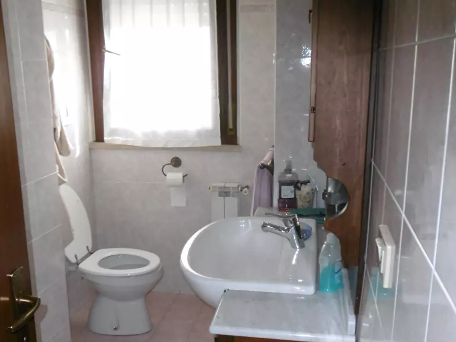 Immagine 8 di Trilocale in vendita  in VIA LORENZO ALLIEVI a Roma