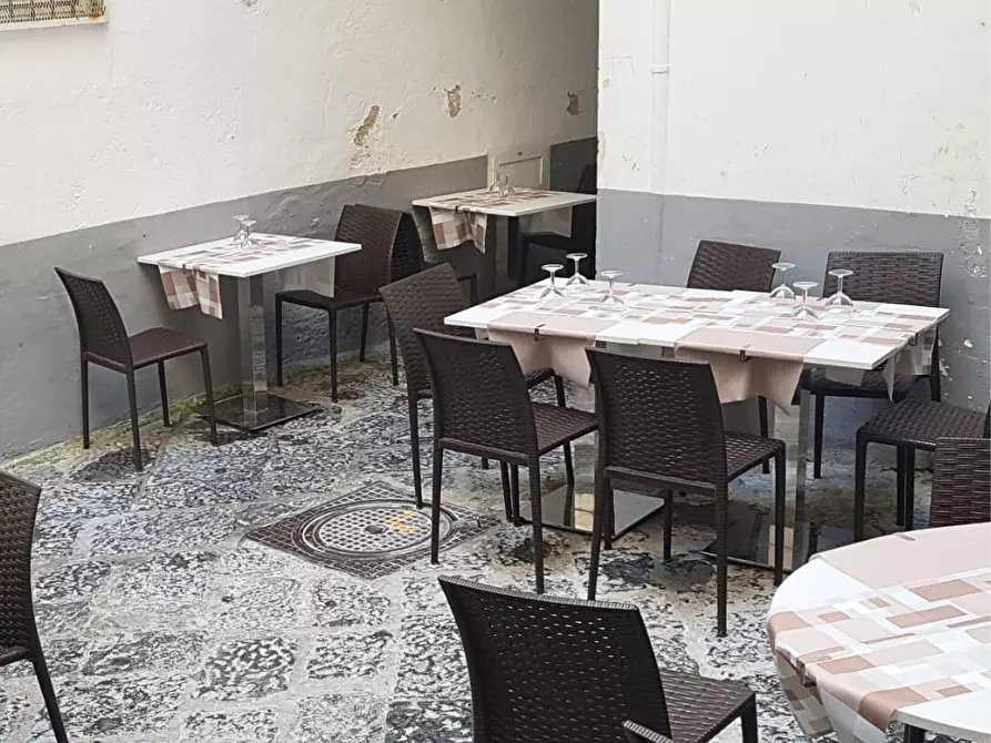 Immagine 9 di Locale commerciale in vendita  in Via Lorenzo D'Amalfi a Amalfi