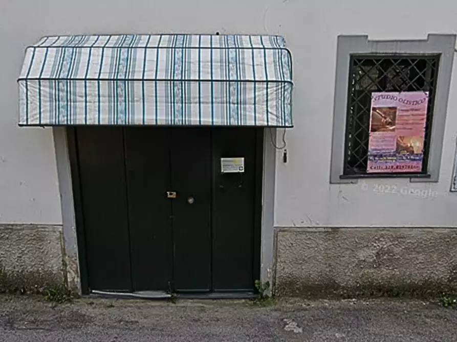 Immagine 1 di Locale commerciale in vendita  in Via Nicola di Marino 37 a Cava De' Tirreni