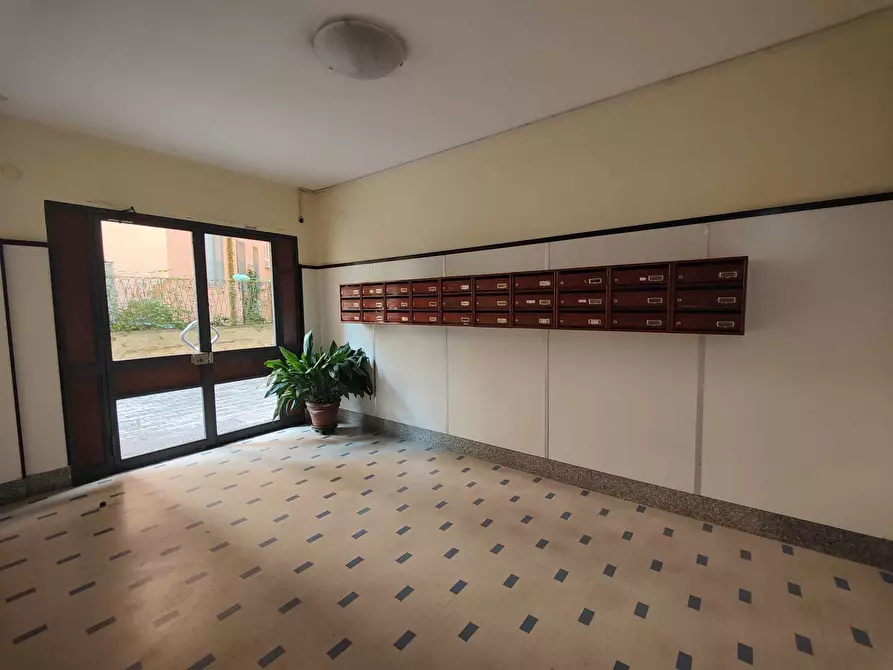 Immagine 17 di Quadrilocale in vendita  in Via Francesco Manzo 15 a Salerno