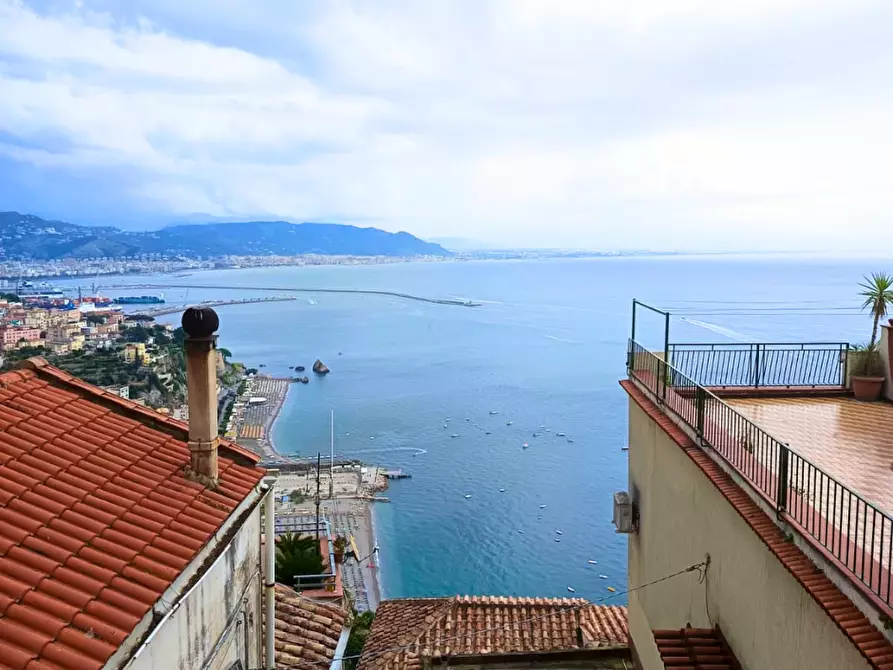 Immagine 3 di Bilocale in vendita  in Via Scavata 16 a Vietri Sul Mare