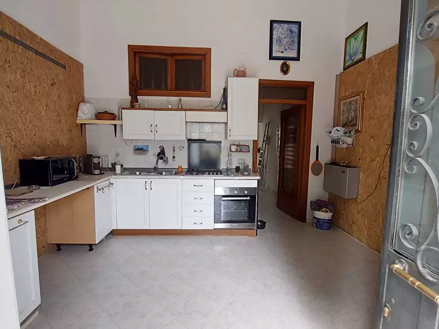 Immagine 4 di Bilocale in vendita  in Via San Severino Tommaso 66 a Baronissi