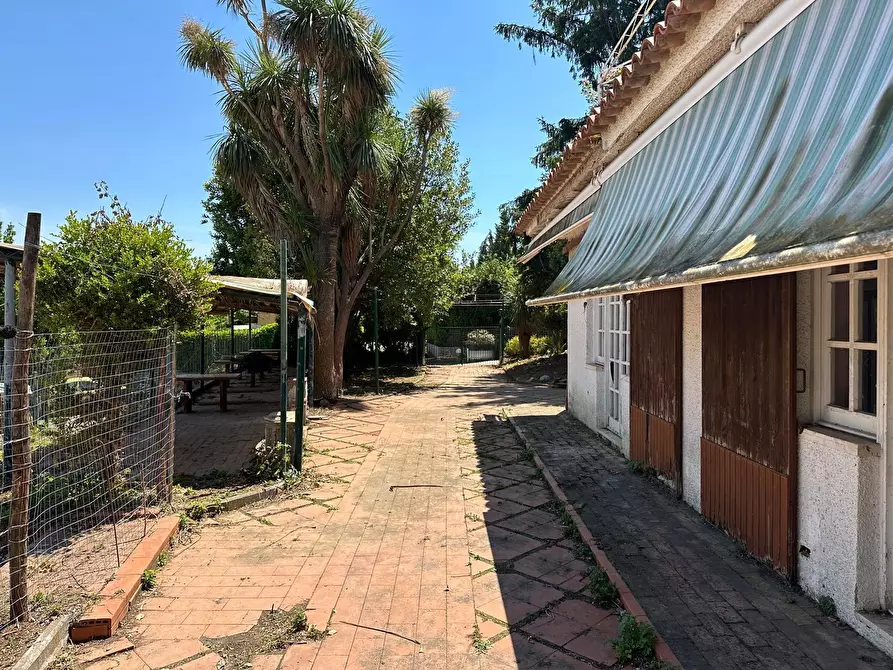 Immagine 17 di Locale commerciale in vendita  in cesinola a Cava De' Tirreni