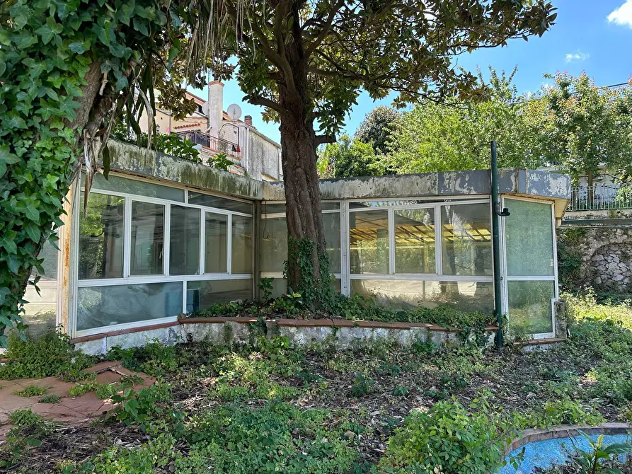 Immagine 12 di Locale commerciale in vendita  in cesinola a Cava De' Tirreni