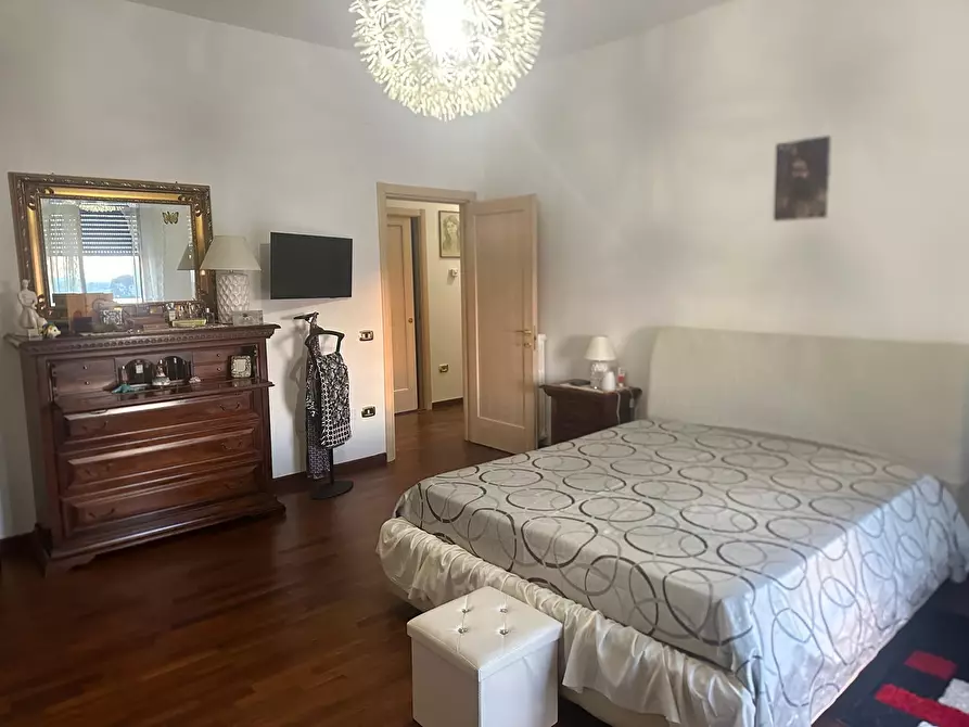 Immagine 11 di Trilocale in vendita  in Corso Vittorio Emanuele a Napoli