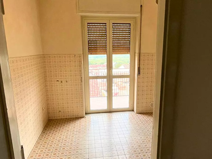 Immagine 10 di Trilocale in vendita  in Via Tito Zaniboni 11 a Giffoni Sei Casali