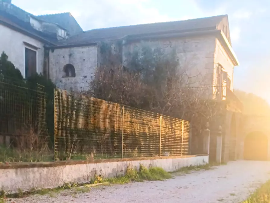 Immagine 2 di Pentalocale in vendita  in Via Michele Pironti a Montoro Superiore