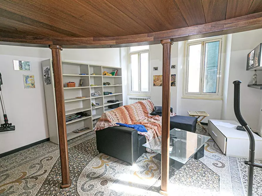 Immagine 5 di Bilocale in vendita  in Salita Murta 1a a Genova