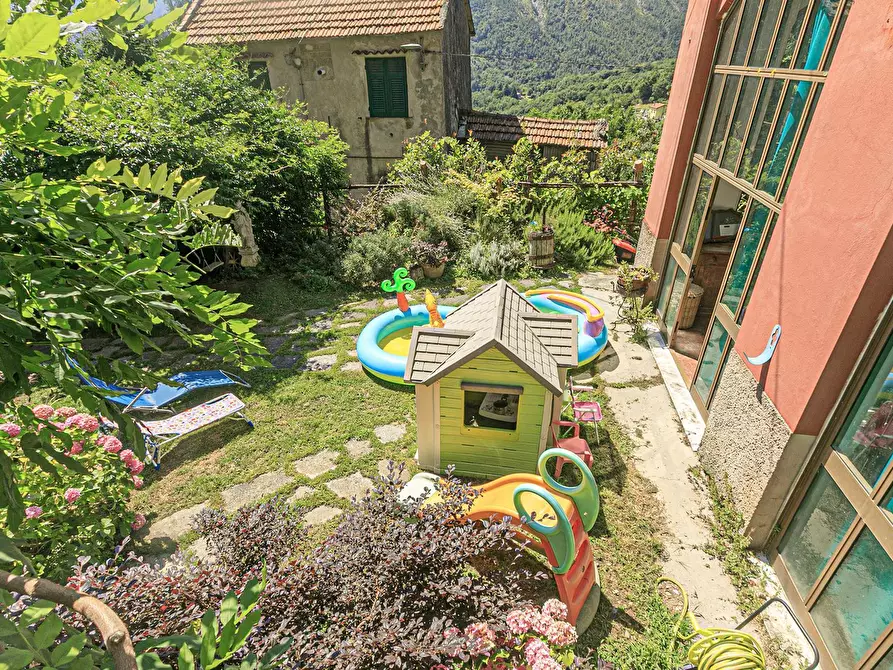 Immagine 37 di Villa in vendita  in Via Monte Carlo 7 a Campomorone