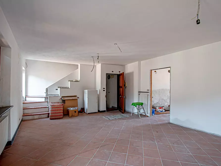 Immagine 3 di Trilocale in vendita  in Via Luigi Nino Malerba 2727 a Busalla