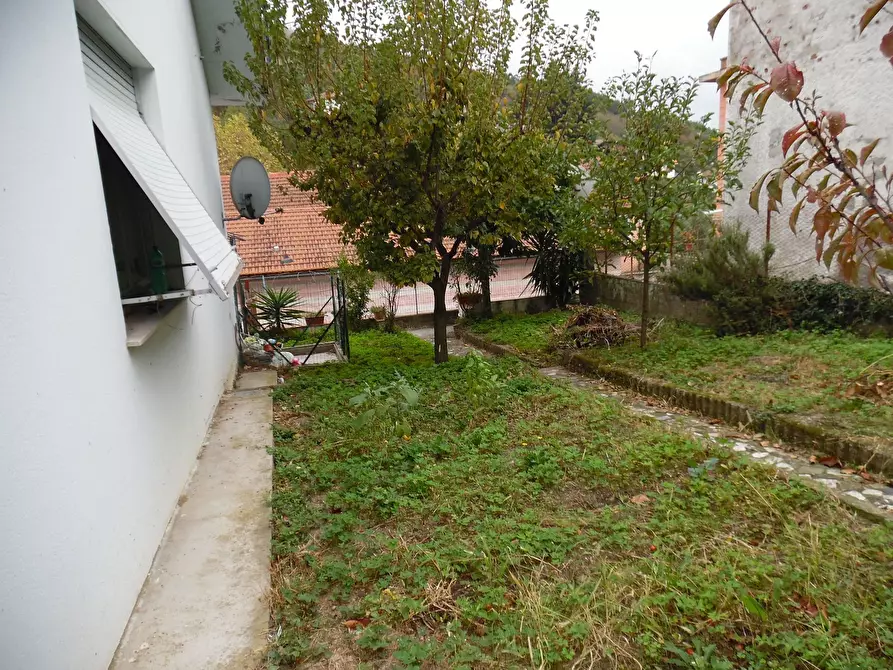 Immagine 51 di Quadrilocale in vendita  in Strada Statale 35 dei Giovi 53 a Mignanego