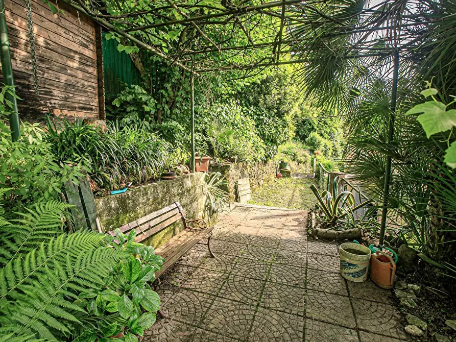 Immagine 6 di Bilocale in vendita  in Salita Castrofino a Genova