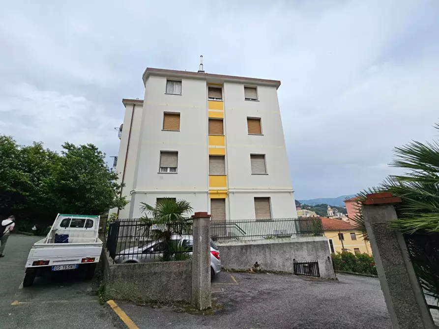 Immagine 39 di Trilocale in vendita  in SALITA SERRA RICCO 3 a Genova