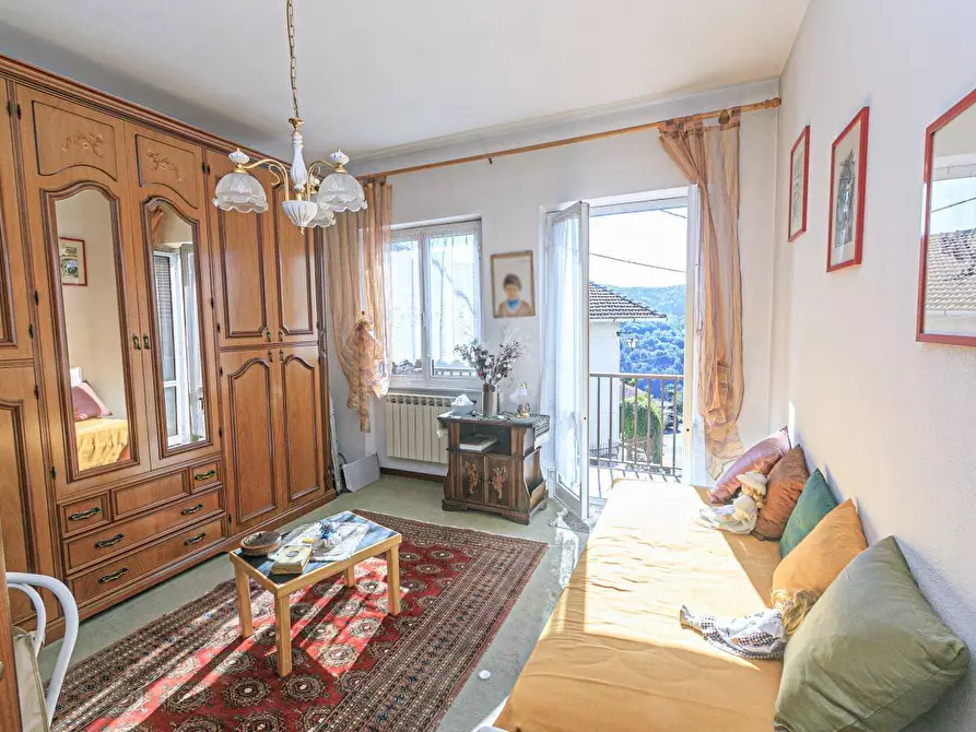 Immagine 26 di Pentalocale in vendita  in Via Costigliolo a Mignanego