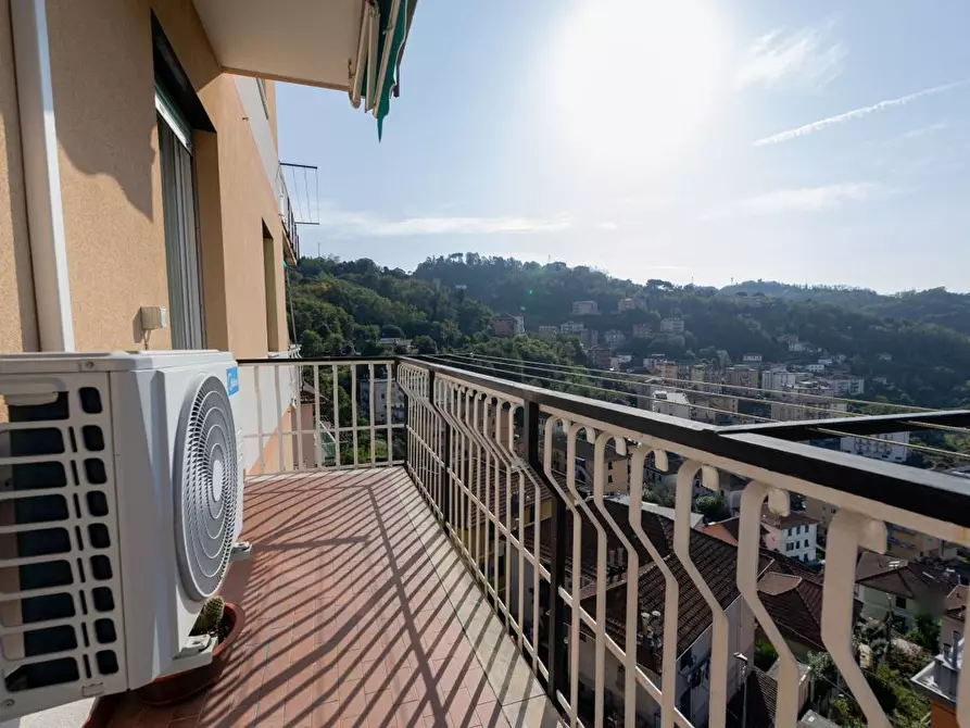 Immagine 2 di Bilocale in vendita  in Via Fratelli Gazzo a Genova