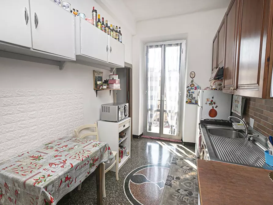 Immagine 4 di Trilocale in vendita  in Via Campo di Tiro 17 a Genova