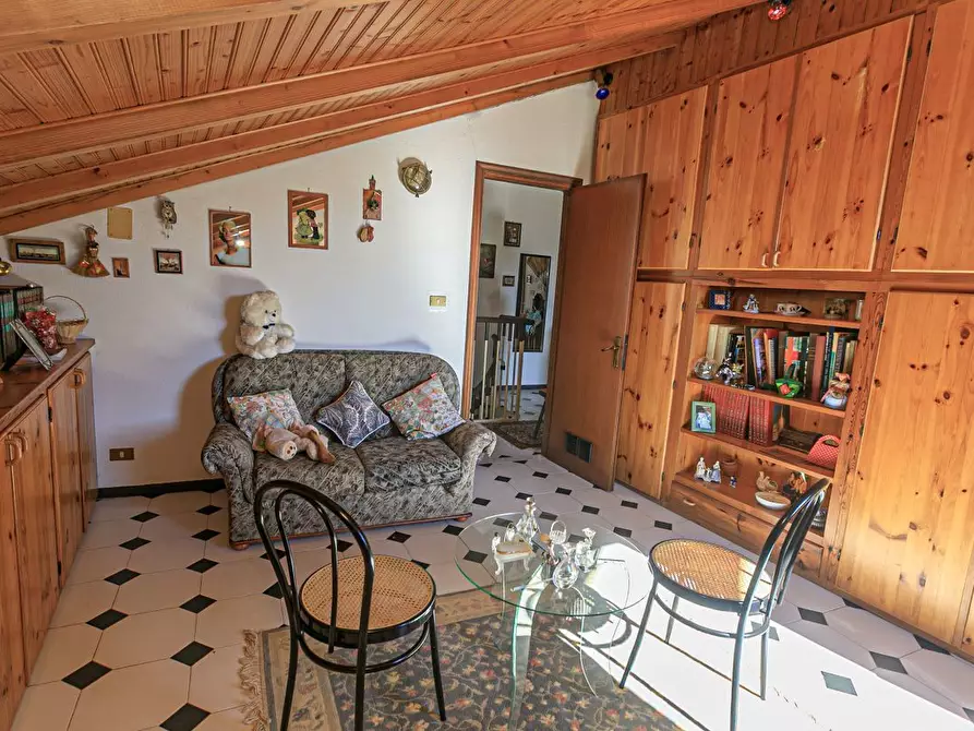 Immagine 48 di Pentalocale in vendita  in Via Costigliolo a Mignanego