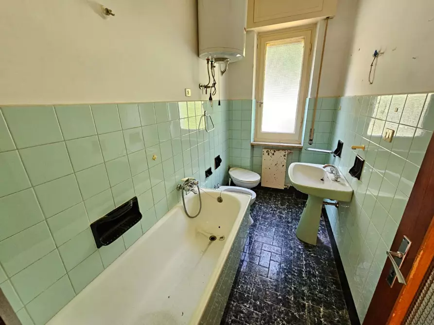 Immagine 22 di Quadrilocale in vendita  in Via Croce Bianca 5 a Mignanego