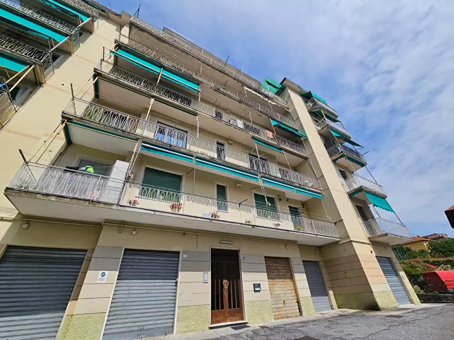 Immagine 41 di Quadrilocale in vendita  in Via Campomorone 105 a Genova