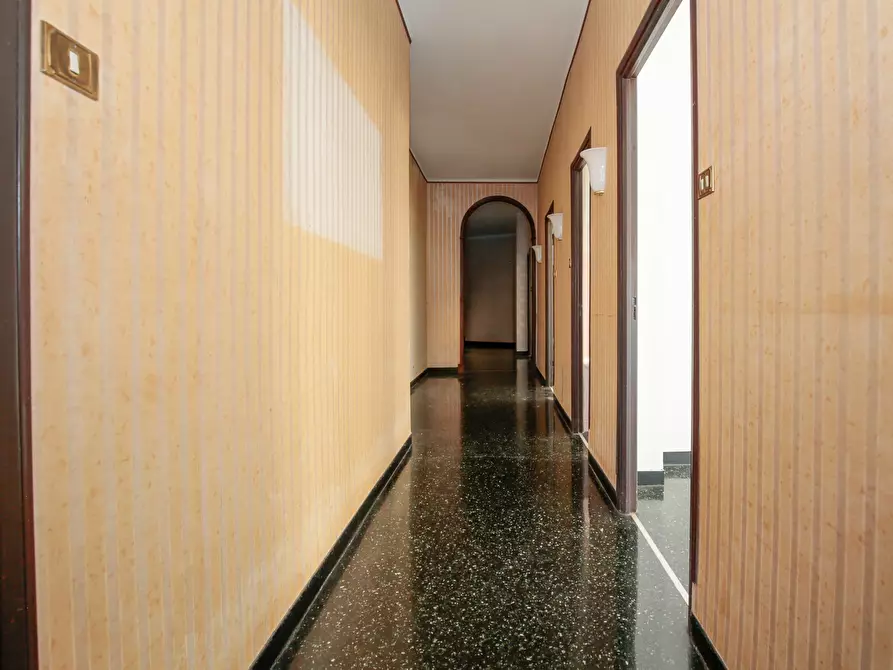 Immagine 36 di Pentalocale in vendita  in Via Paolo Anfossi 68c a Genova