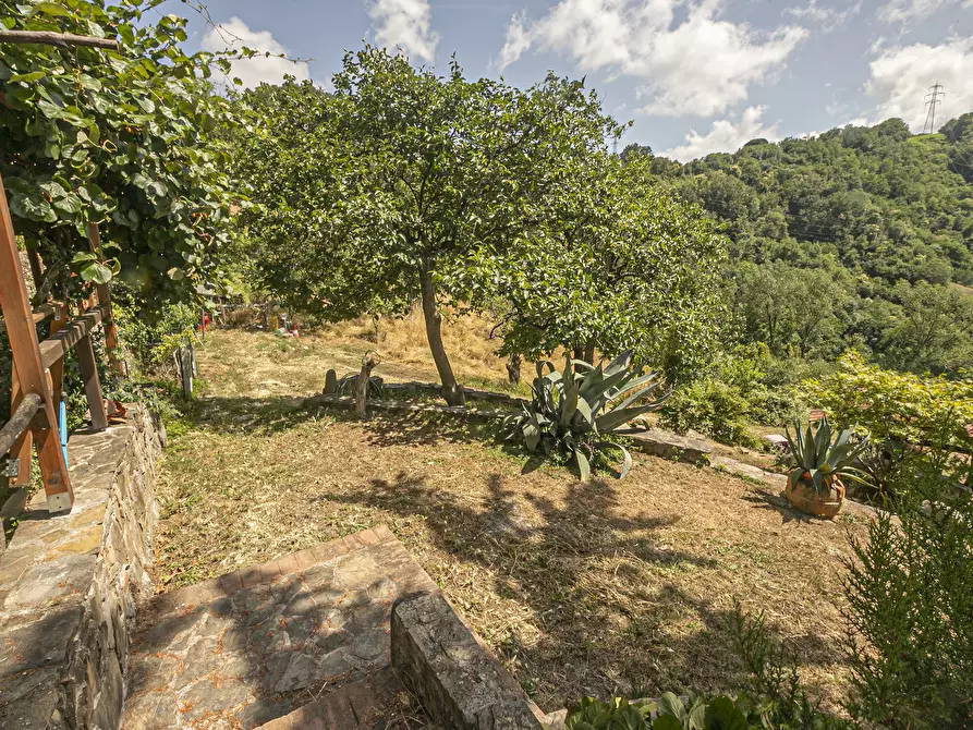 Immagine 85 di Villa in vendita  in Via privata Scanduè 23 a Serra Riccò