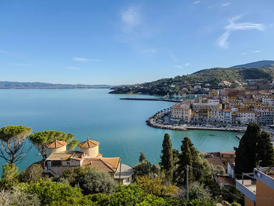 Immagine 3 di Appartamento in vendita  in Via Martiri D'Ungheria 48 a Monte Argentario