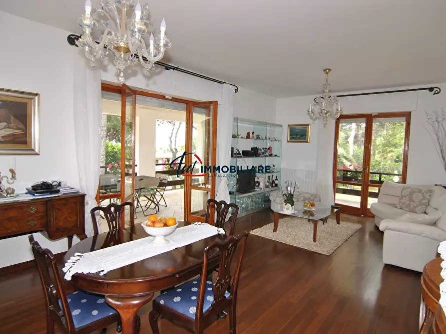 Immagine 7 di Villa in vendita  in Via Kaiser Parodi 15 a Livorno