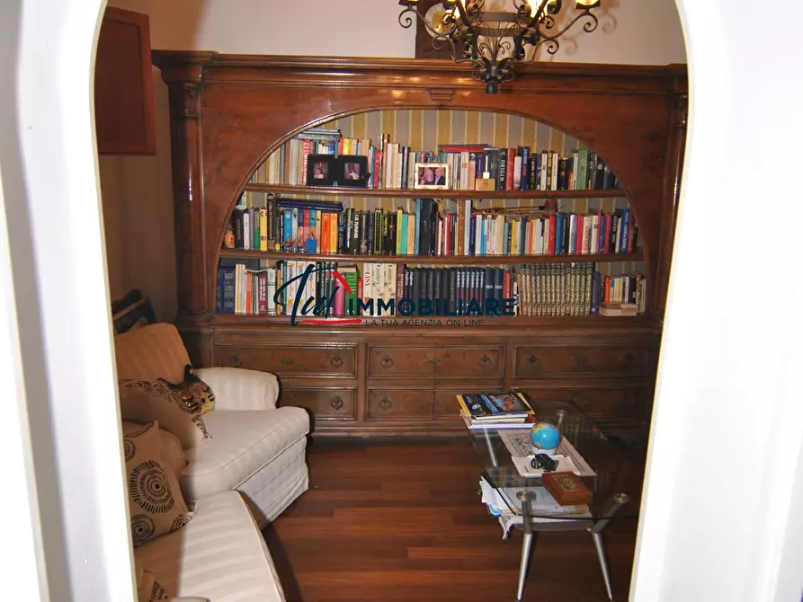 Immagine 39 di Villa in vendita  in Via Kaiser Parodi 15 a Livorno