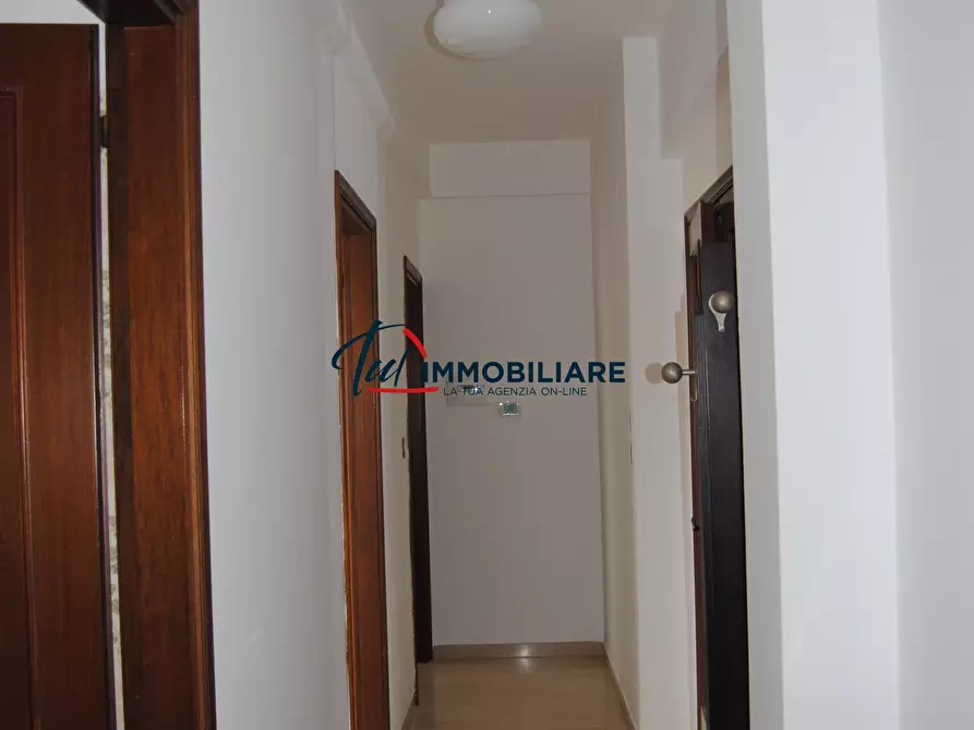 Immagine 16 di Pentalocale in vendita  in Viale Cassa di Risparmio 37 a Livorno