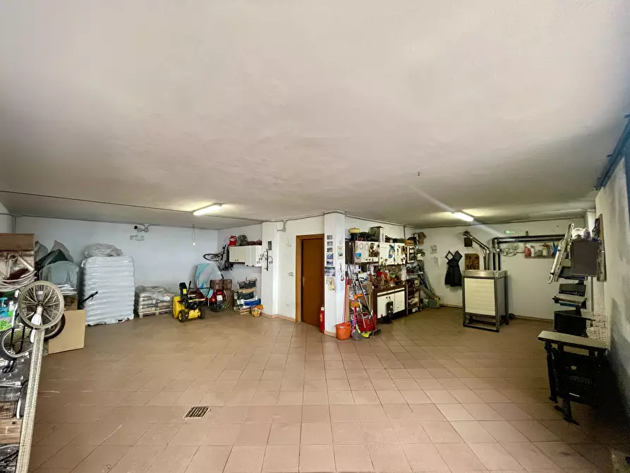 Immagine 19 di Villa in vendita  in Via Arezzana 3 a Mombarcaro