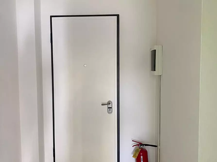 Immagine 11 di Locale commerciale in affitto  in Via Volturno 14 b a Parma
