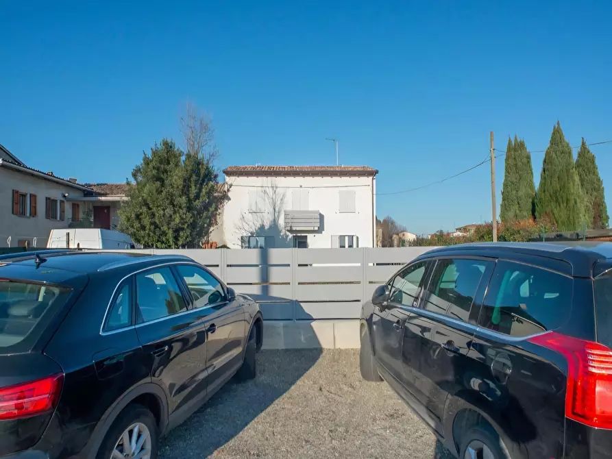 Immagine 36 di Bilocale in affitto  in Strada Cornazzano 17 a Parma
